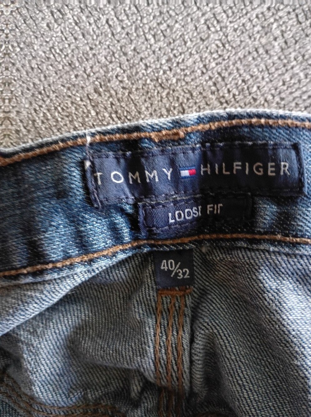 Tommy Hilfiger Men’s Blue Denim Jeans - Picture 4 of 4